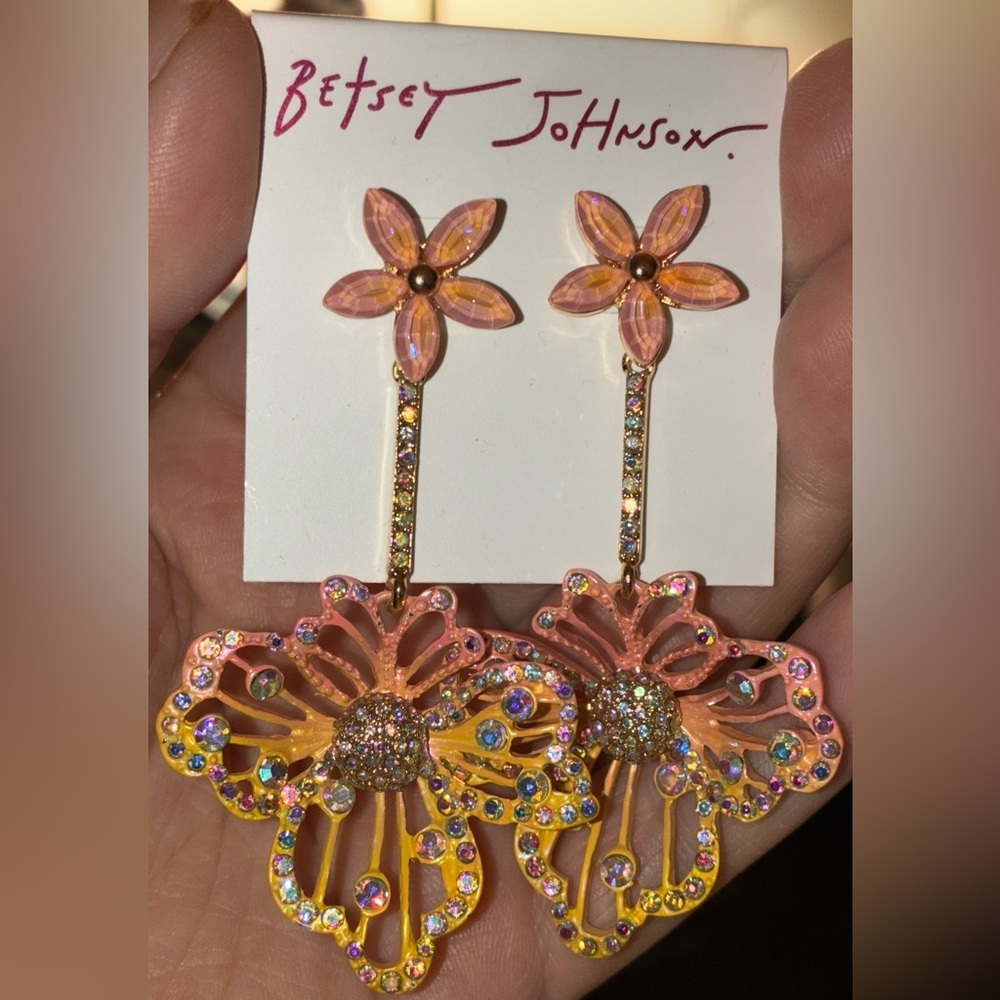 BETSEY JOHNSON Garden Glam Ombré-Colored Crystal Orchid Flower Earrings NEW NWT